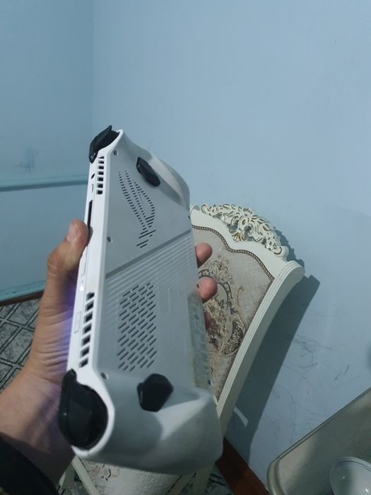 Asus rog ally z1 extreme 512 gb aybi yoq remont bomagan