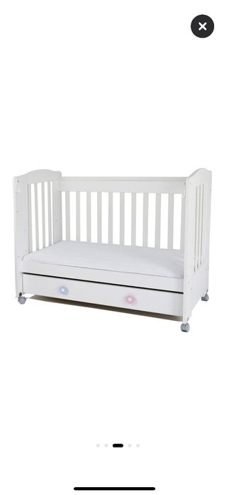 Patut din lemn cu roti