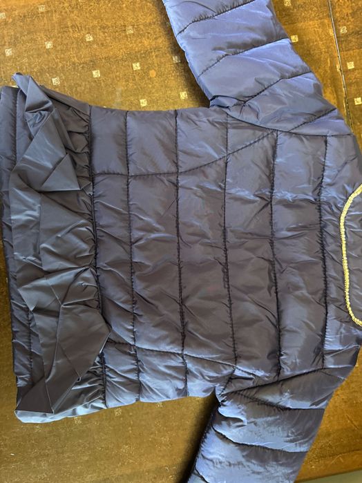 Бебешки якета и космонавти различни размери