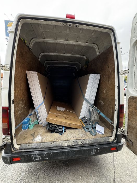 Transport marfa mutare bagaje cuti mobila debarasari manipulare etc