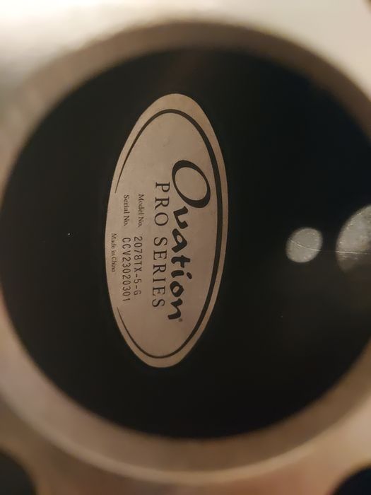 Электро-акустическая гитара Ovation