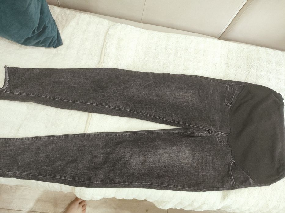 Продам костюм с кюлотами новый ,