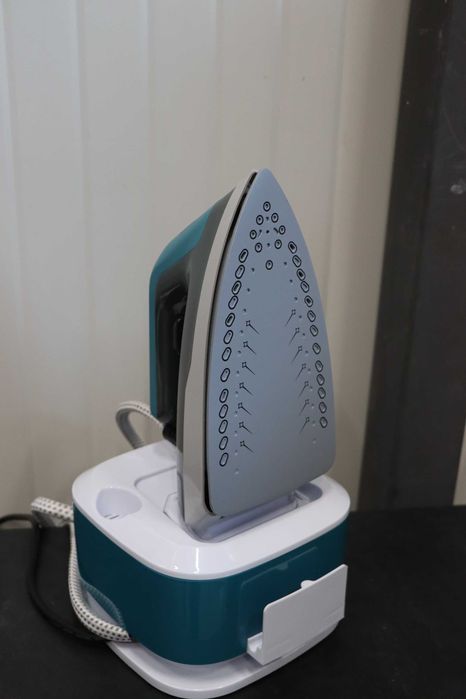 BEPER P204CAL200 Ютия с непрекъснат цикъл, 2250W 1,2L, Керамична плоча