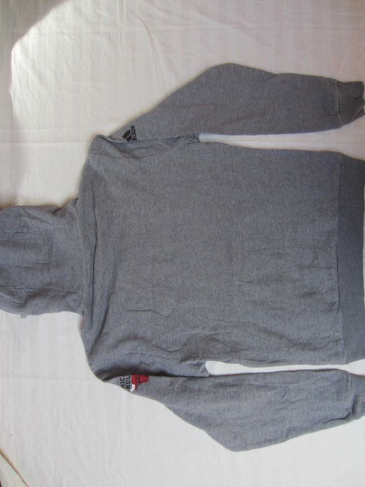 Hanorac Adidas,masura M , Chicago, gluga, stare f.buna.