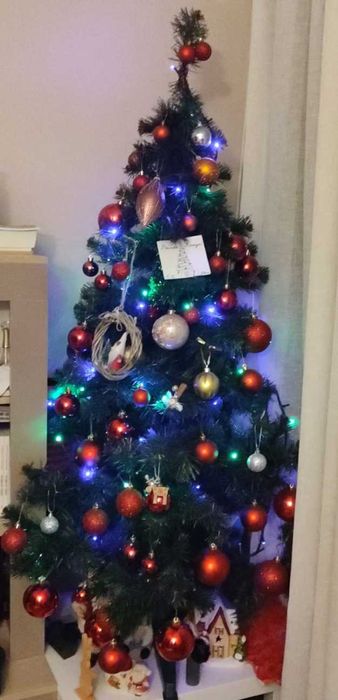 Коледна искуствена елха