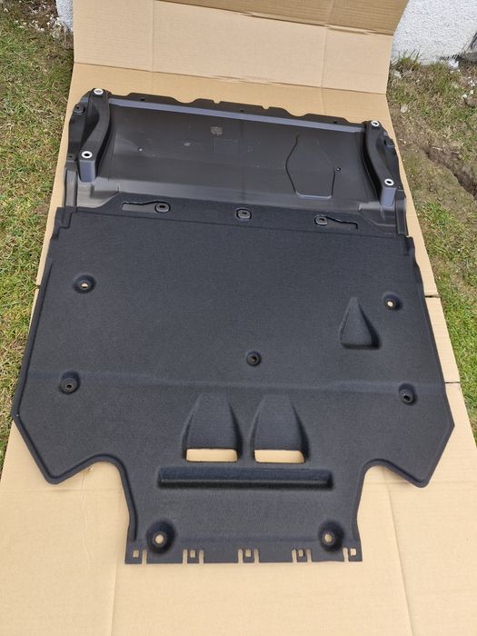 Scut motor si cutie Audi A7 NOI 2010-2018