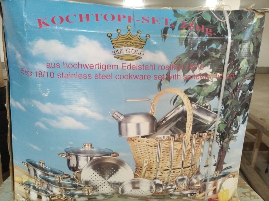 Продам посуду 25 предмет голд,холодильник