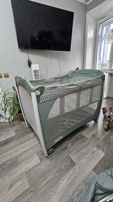 Кровать манеж joie