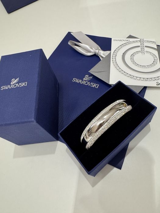 Swarovski гривна! НОВА! С кутия и документи!