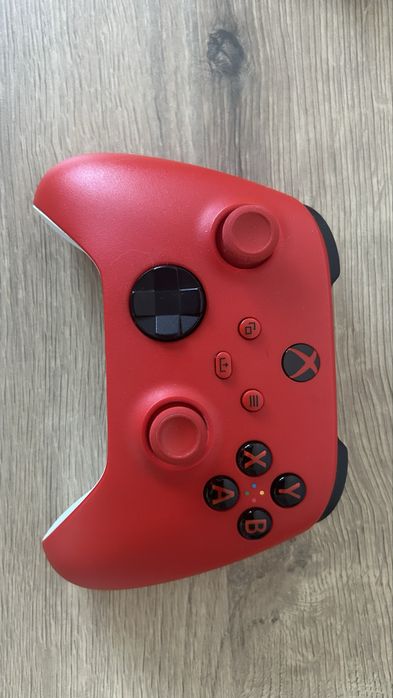 Xbox Series S 512 gb + doua manete. Ca nou