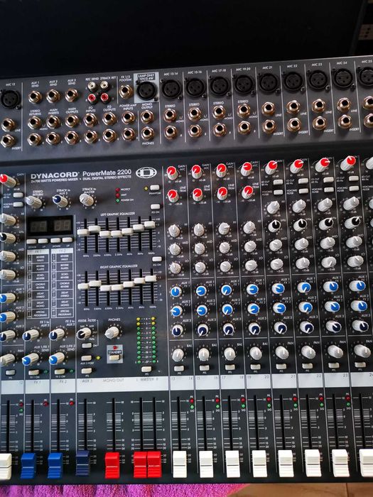 Mixer Dynacord PM2200 2x700 Watt