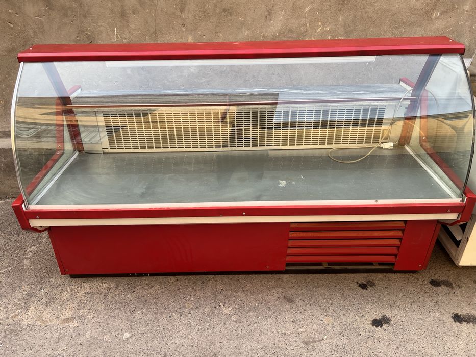 Витрина холодильник