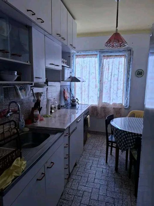 Продава се Двустаен апартамент в Пловдив, Южен - 65 кв.м за 1431 €/кв.м - Снимка #1