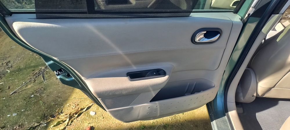 Dezmembrez Megane 2 1.5 euro 4