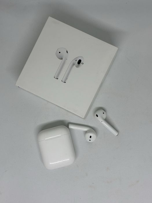 Apple Airpods 2- Пълен комплект