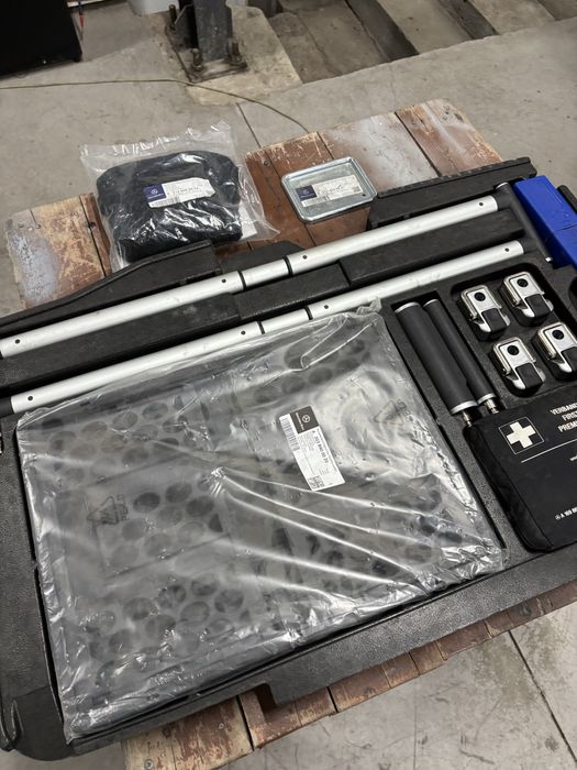 органайзер/аксесоари/разделител/мрежа за mercedes benz w204