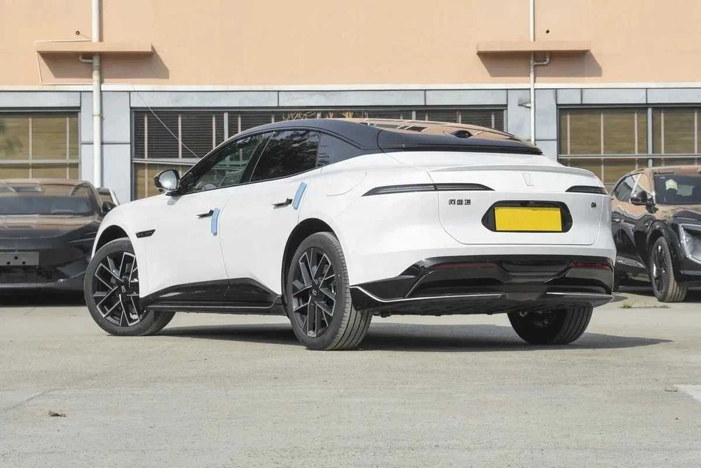 Avatar 12 4WD Max pod zakaz