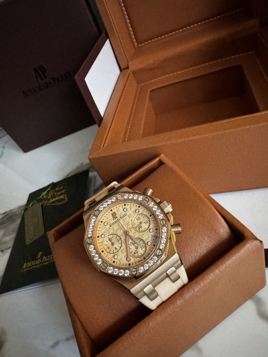 Дамски часовник Audemars piguet