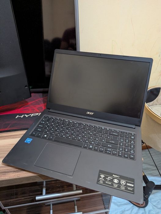 Ноутбук Асер 2020 года Ssd 256Gb,/HDD 500Gb