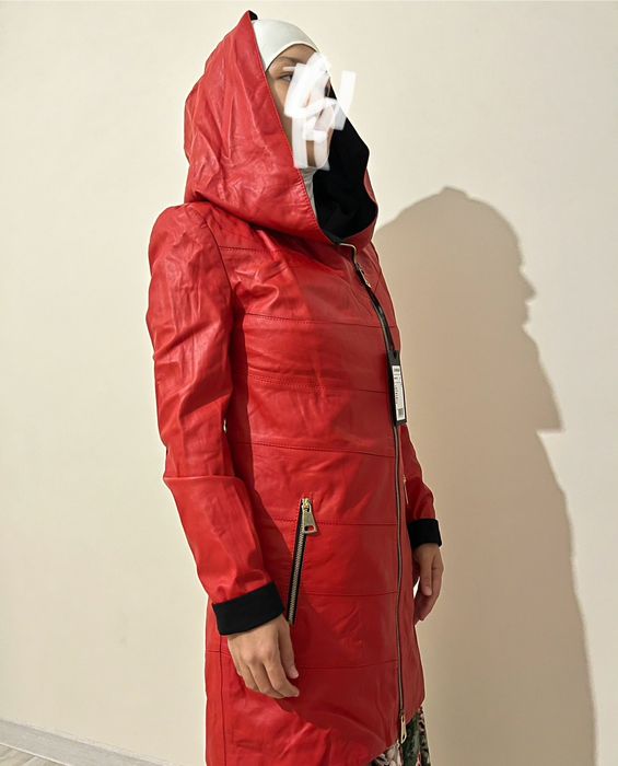 Кожаный плащ женский