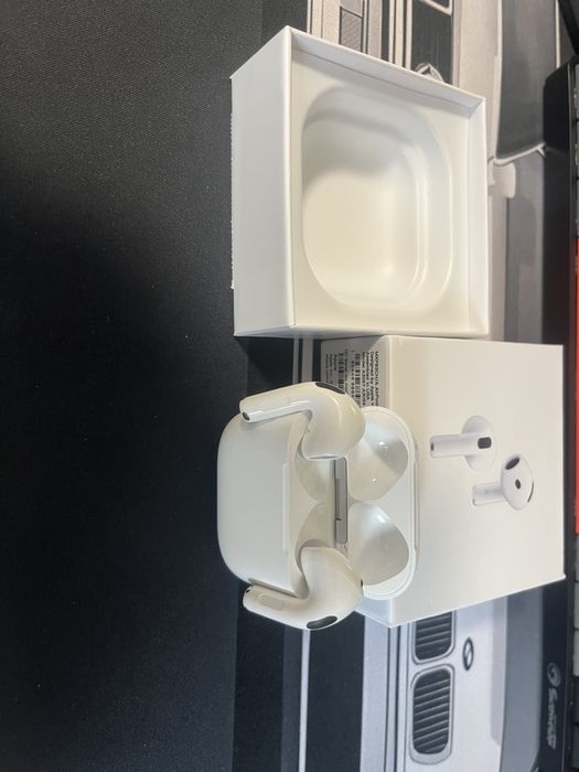 Airpods 4 sigilate