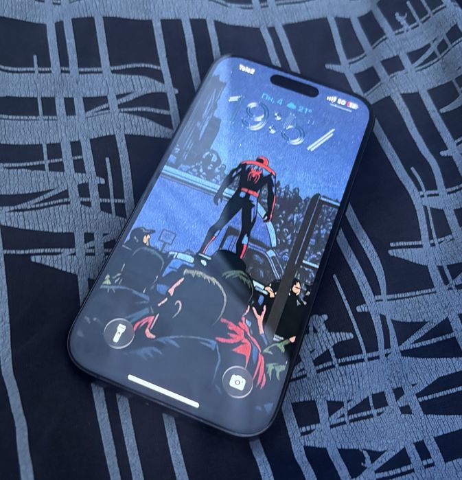Продам Iphone 15pro