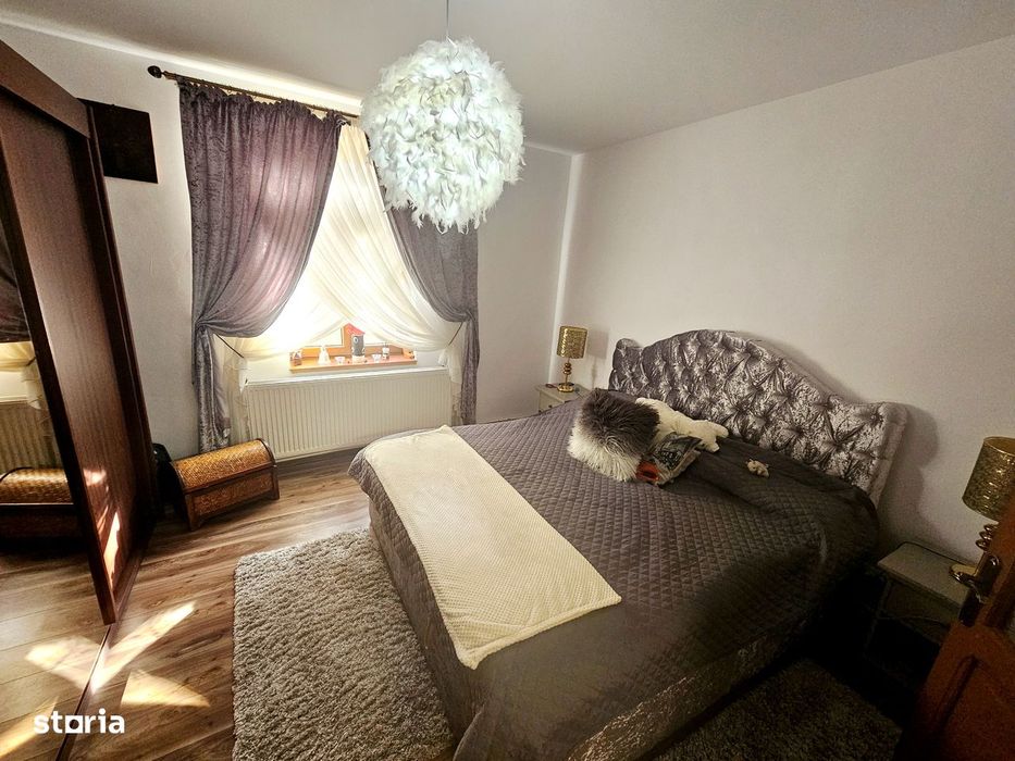 Casa vanzare 6 camere ,cu 629 mp teren zona PARCUL DE SOFT