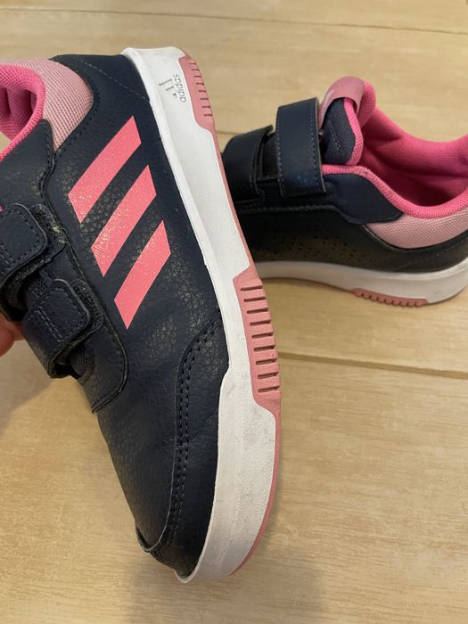 Incaltaminte Adidas marimea 35