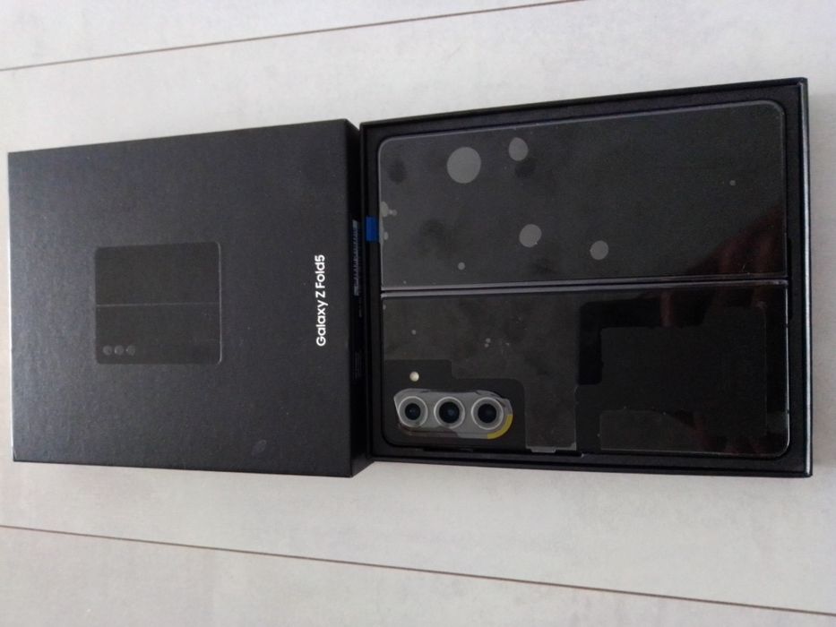 Samsung Galaxy Z Fold 5 512gb ram 12gb Negru Nou