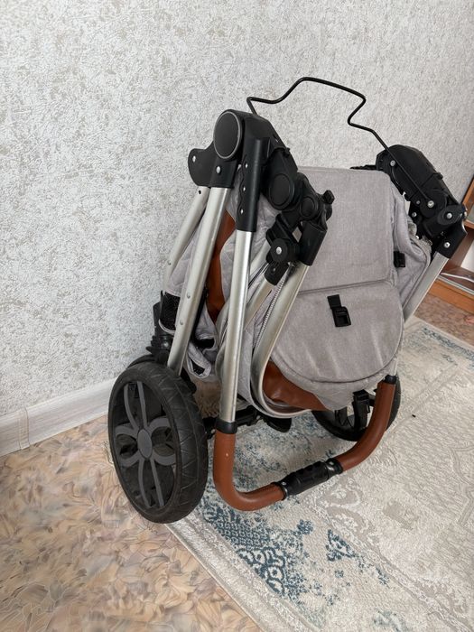 Детская коляска всесезонка