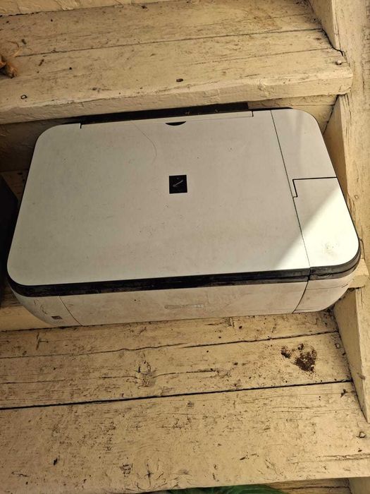 Продам принтер 2 разные рабочие