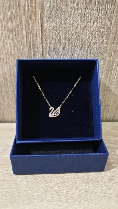 Колие Swarovski /Rose gold