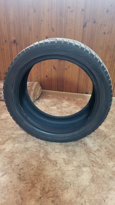 Автошины зимние липучка, шипы