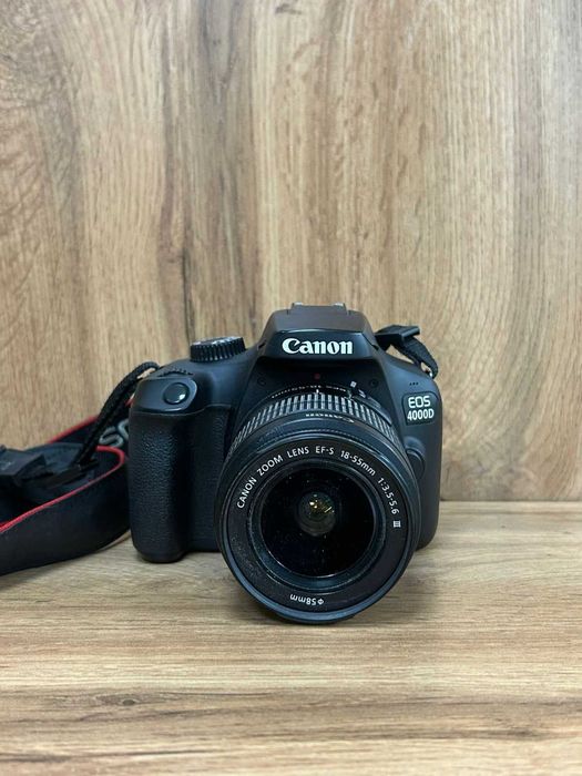 Canon EOS 4000D Kit 18-55mm III