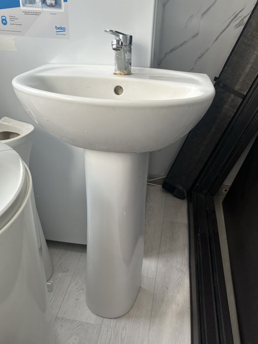 Есік,раквина,аристон сатылады