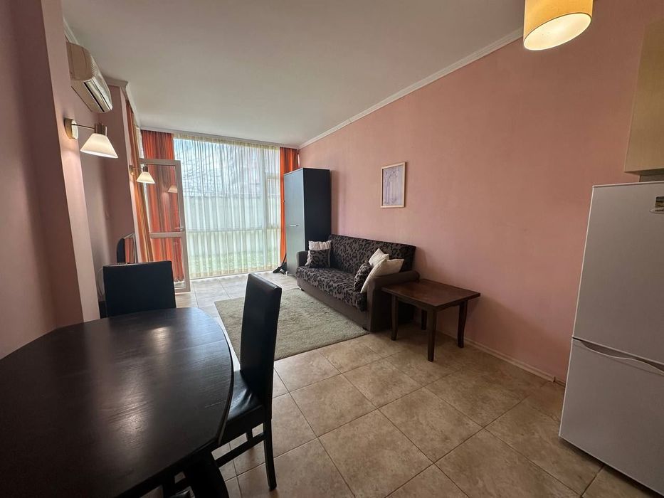 Продава се Двустаен апартамент в к.к. Слънчев бряг - 65 кв.м за 1354 €/кв.м - Снимка #4