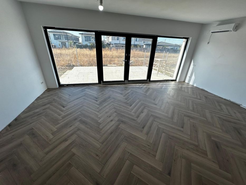 Montaj parchet , trepte și plinta duropolimer