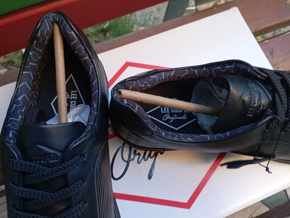Нови обувки Lee Cooper