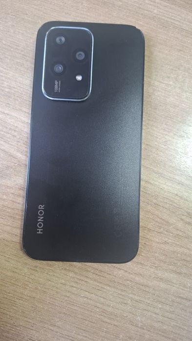 HONOR 200 LITE 8+8 ga256 xolati yaxshi