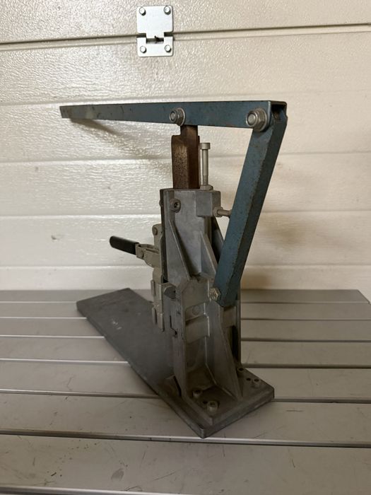 Ghilotina plinta Schock taiere 90grade