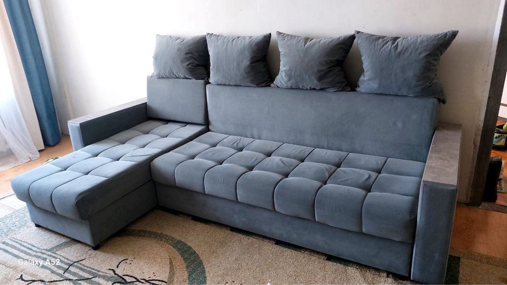 Продам диван 3 метра