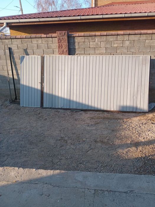 Продам ворота с калиткой