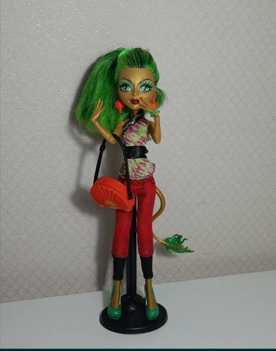 Продам монстр хай куклу