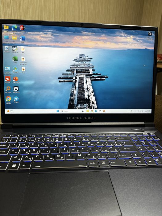 Продам срочно ноутбук новый