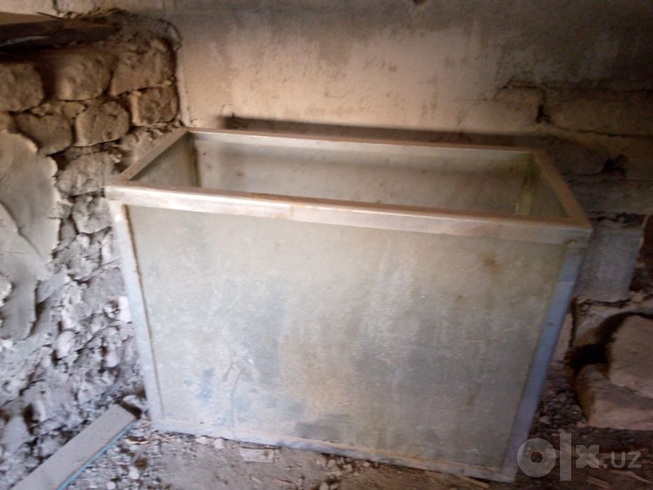 Аквариум сотилади катта