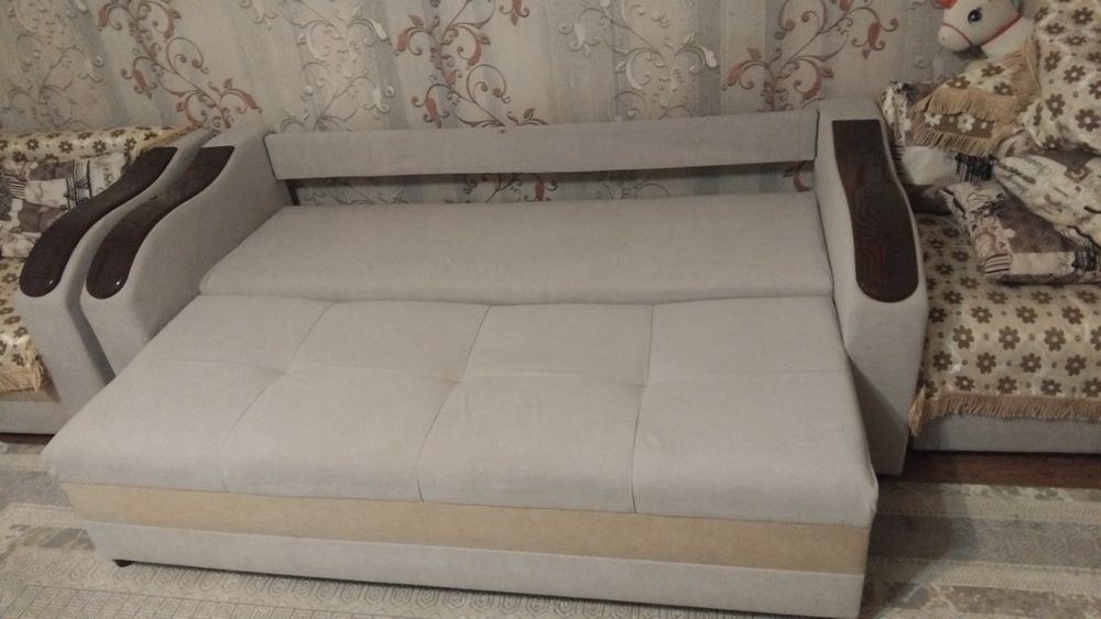 Диван сатылады а