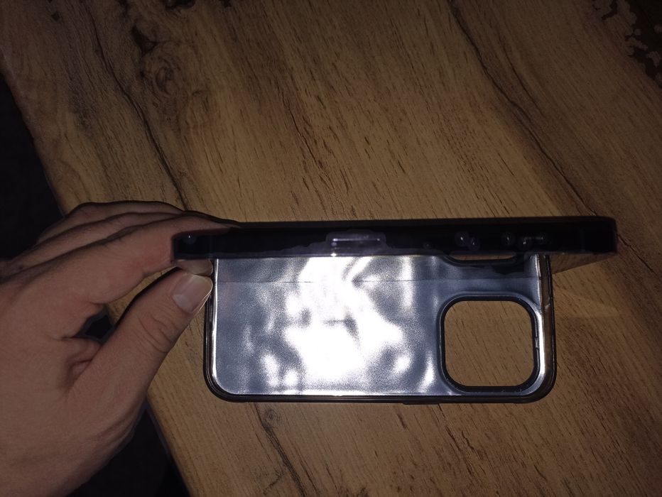 Продам Айфон 14 про