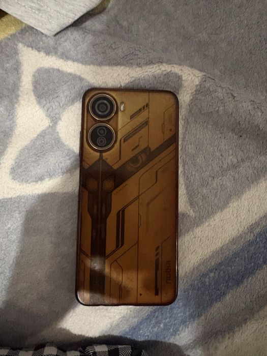 телефон ZTE Nubia 5g