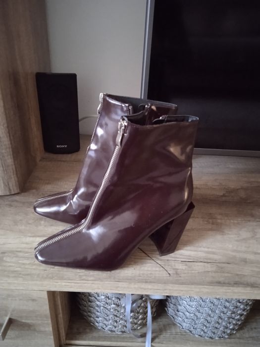 Botine noi, marimea 39