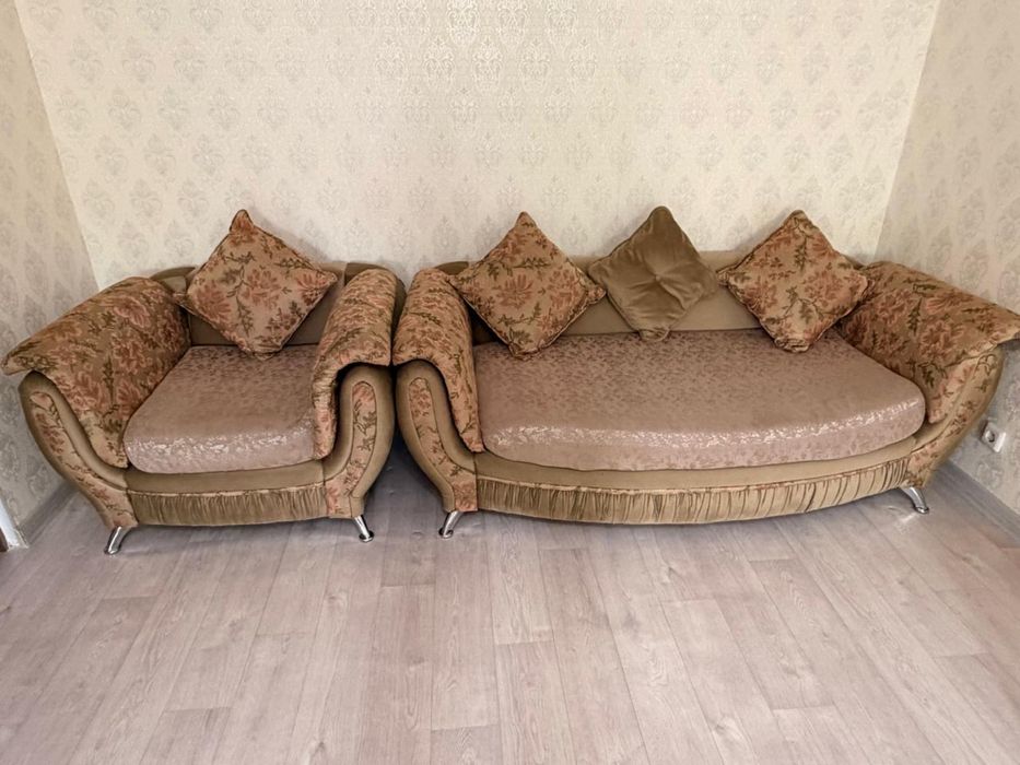 Продам диван в хорошем состояний